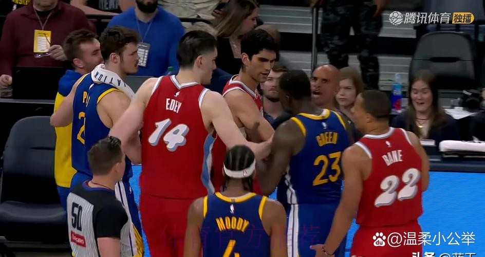 卡尔顿全场出战26分钟,16中12得到25分10板5助攻3盖帽 卡尔顿全场出战26分钟,16中12得到25分10板5助攻3盖帽