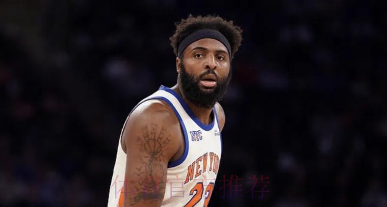 米切尔-罗宾逊回应球迷质疑:我只是按要求防守和抢篮板 米切尔-罗宾逊回应球迷质疑:我只是按要求防守和抢篮板